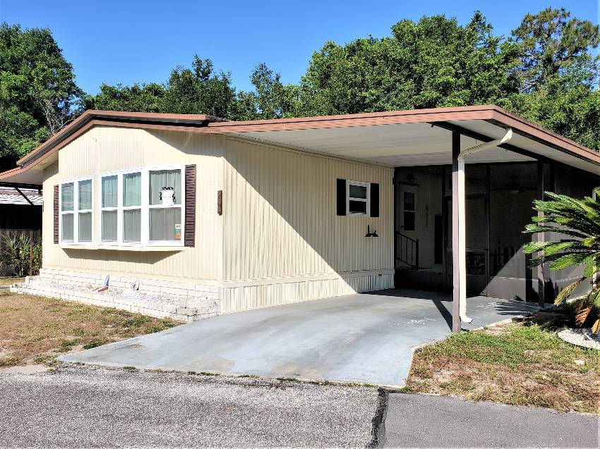 Mobile Home for Sale located at 8975 W Halls River Rd Homosassa Springs
